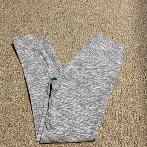 Lululemon leggings size 6